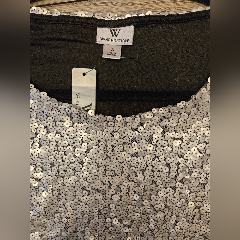 Worthington NEW Silver Sequins Top - Picture 11 of 11